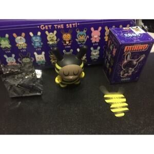 Kidrobot Dunny 2009 Series Amanda Visell Bumble Bee Designer Vinyl Figure Mint